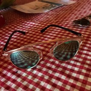 New sun glasses 💜💜💜💜💜new